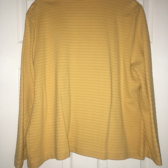 Beautiful, soft jacket! - Picture 3 of 3